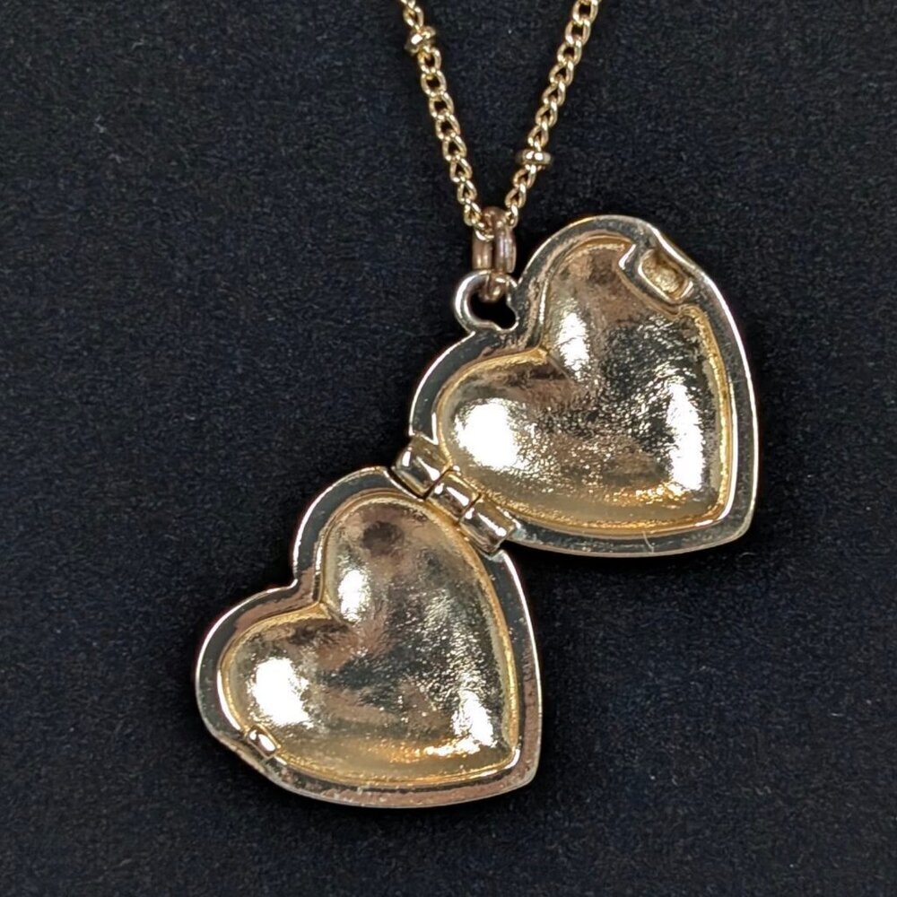 Puffy Heart Locket Pendant Necklace - Picture 4 of 6